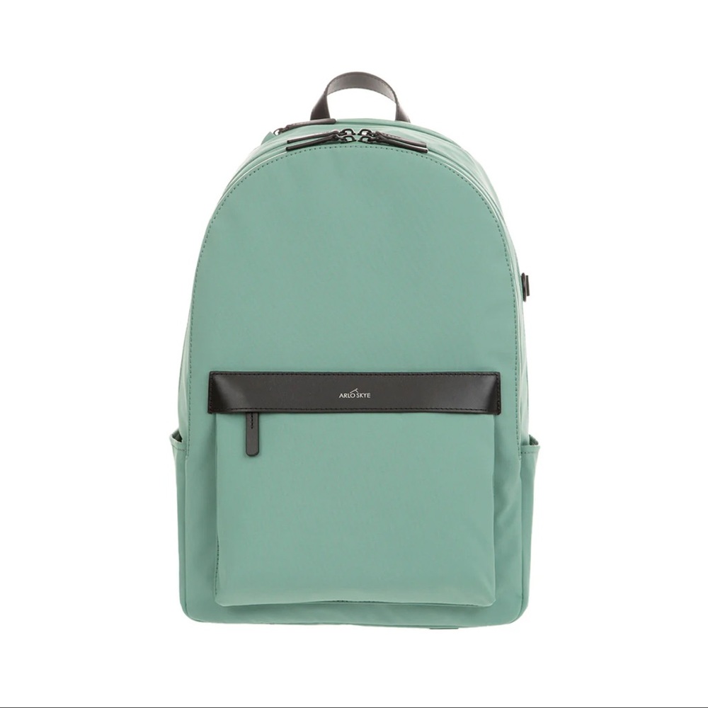 The Travel Backpack - Mint